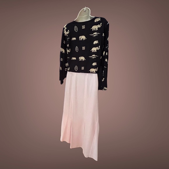 Cropped rayon blouse by Asian Creations. Size Small. - Picture 5 of 9